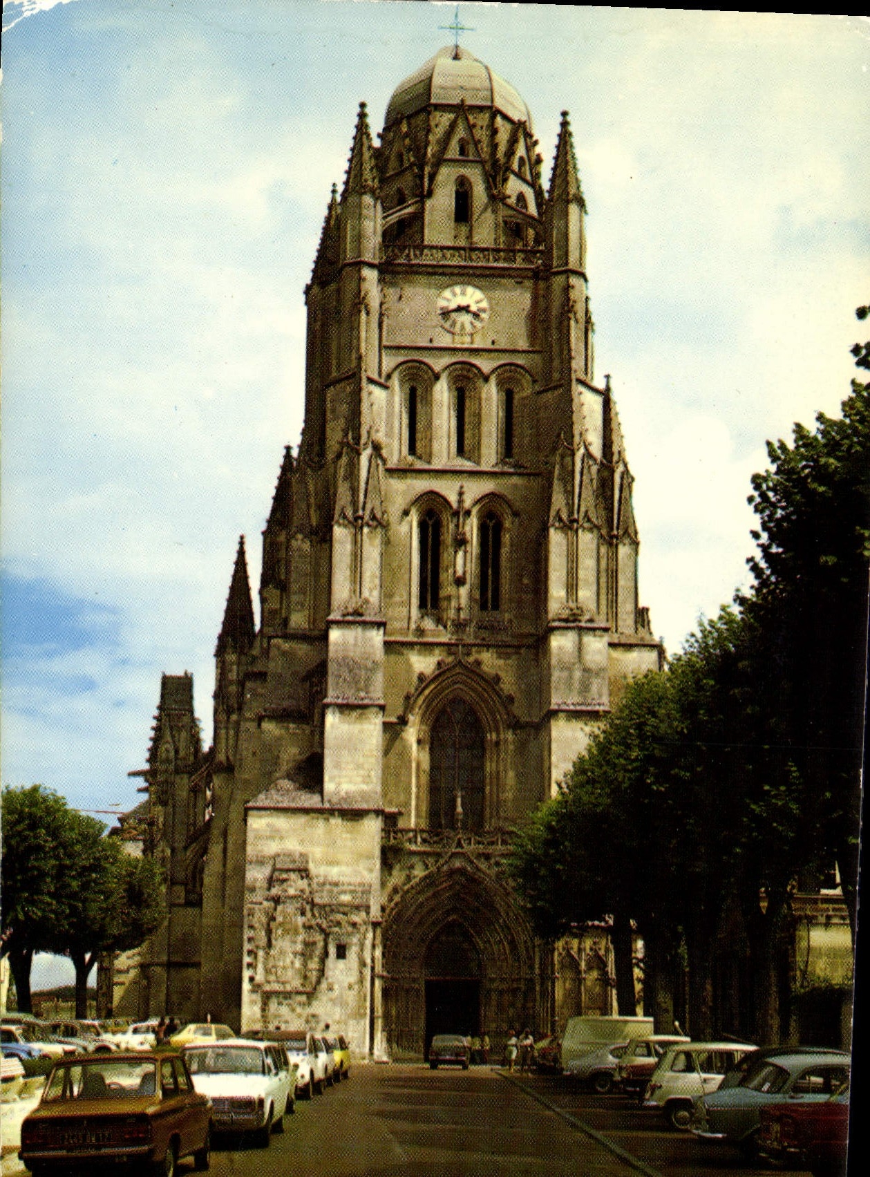 CPM Saintes Eglise Saint Pierre 