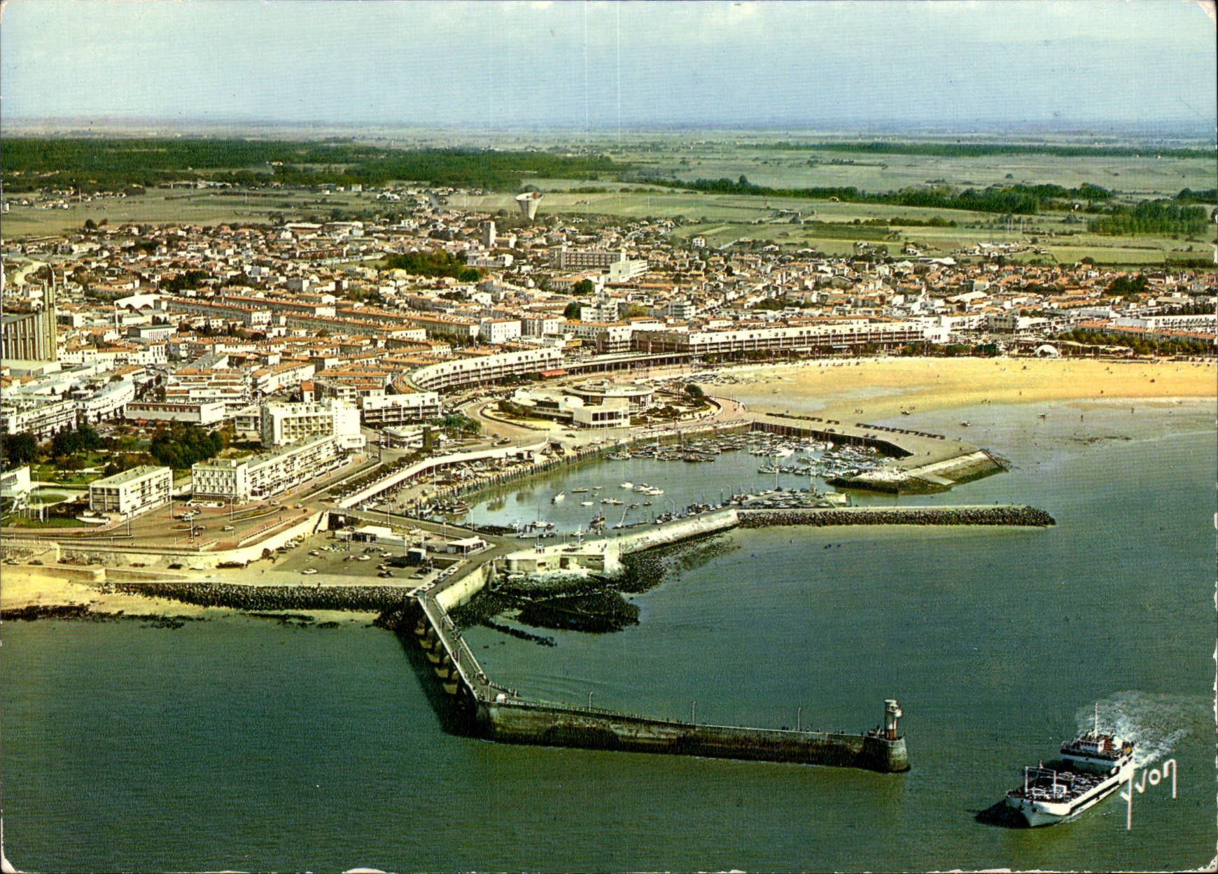 CPM Couleurs et Lumiere de France La Cote de Beaute Royan Charente Maritime Vue d'ensemble au premie