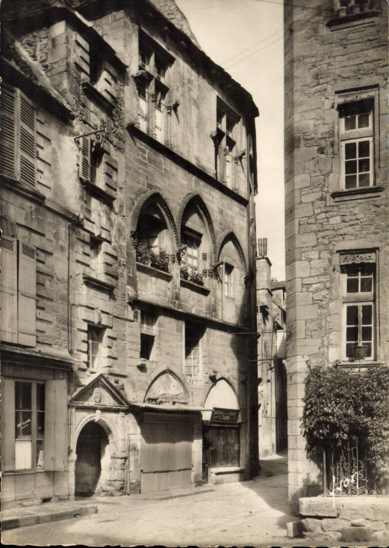CPM Sarlat Dordogne L'Hotel Plamon XIV siecle