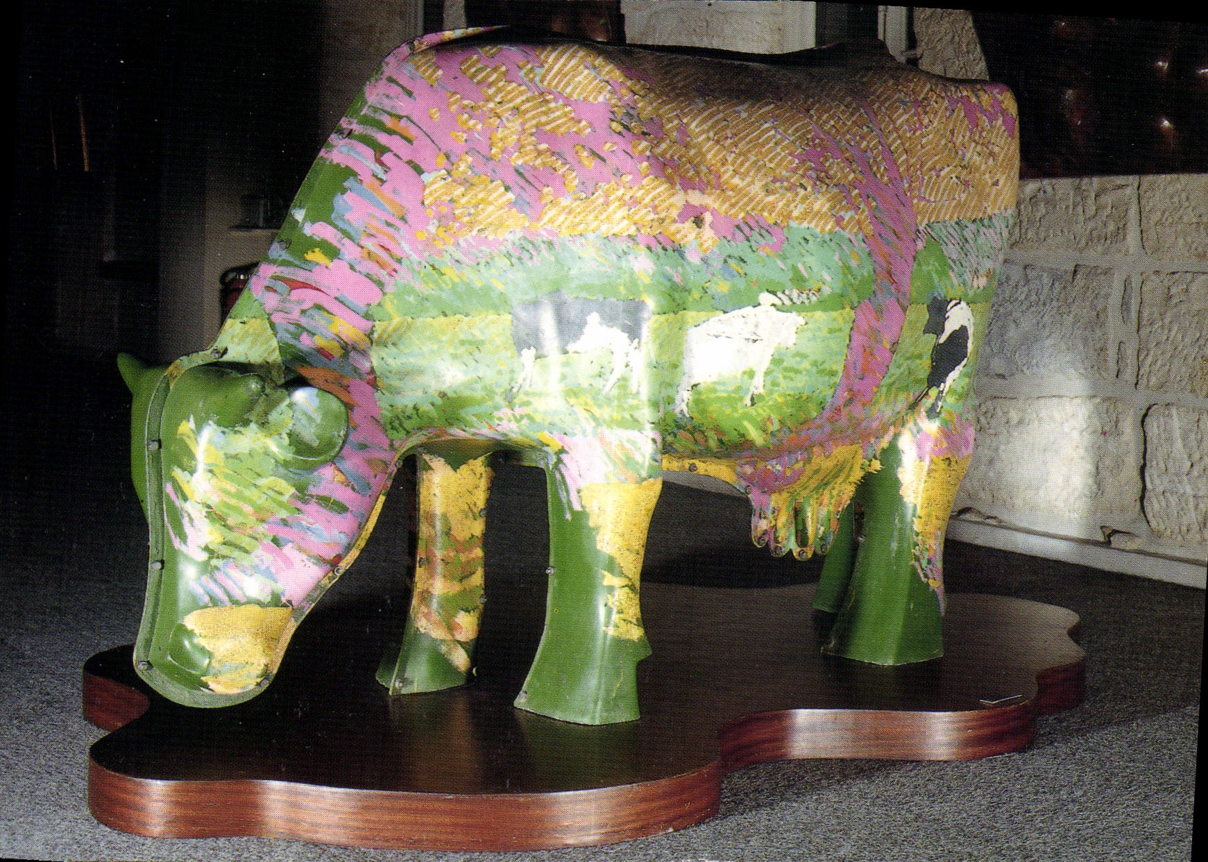 CPM Musee des Beaux Arts de Dijon Cote d'Or Samuel Buri 1935 Vache Paysage 1971 Polyester polychrome