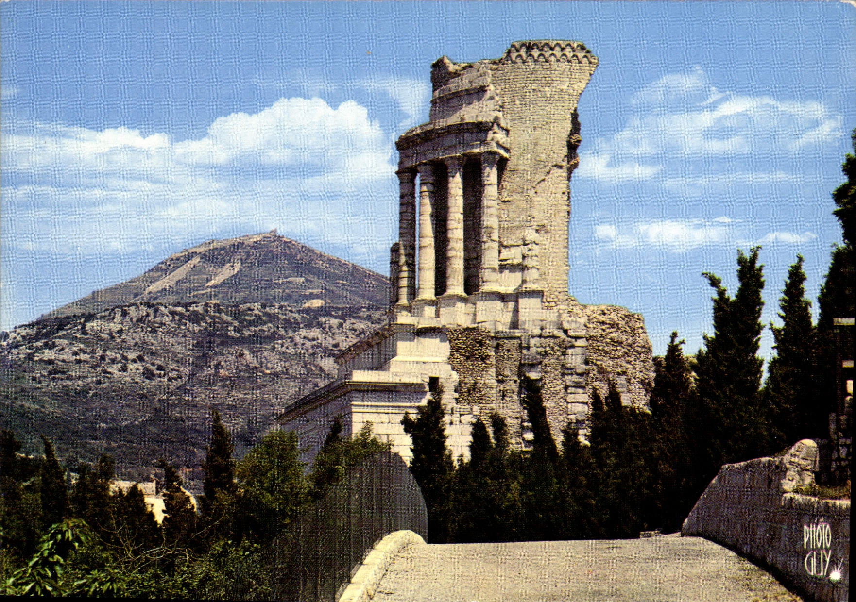 CPM Paysages de France Cote d'Azur La Turbie Alpes Maritimes