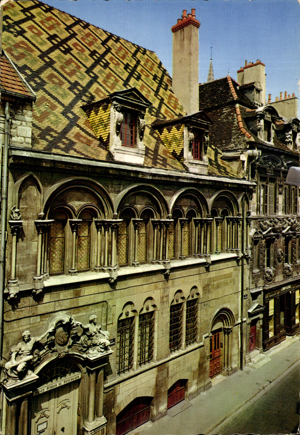 CPM Dijon Cote d'Or Hotel du Change XIII et XVII s et Maison Milsand 