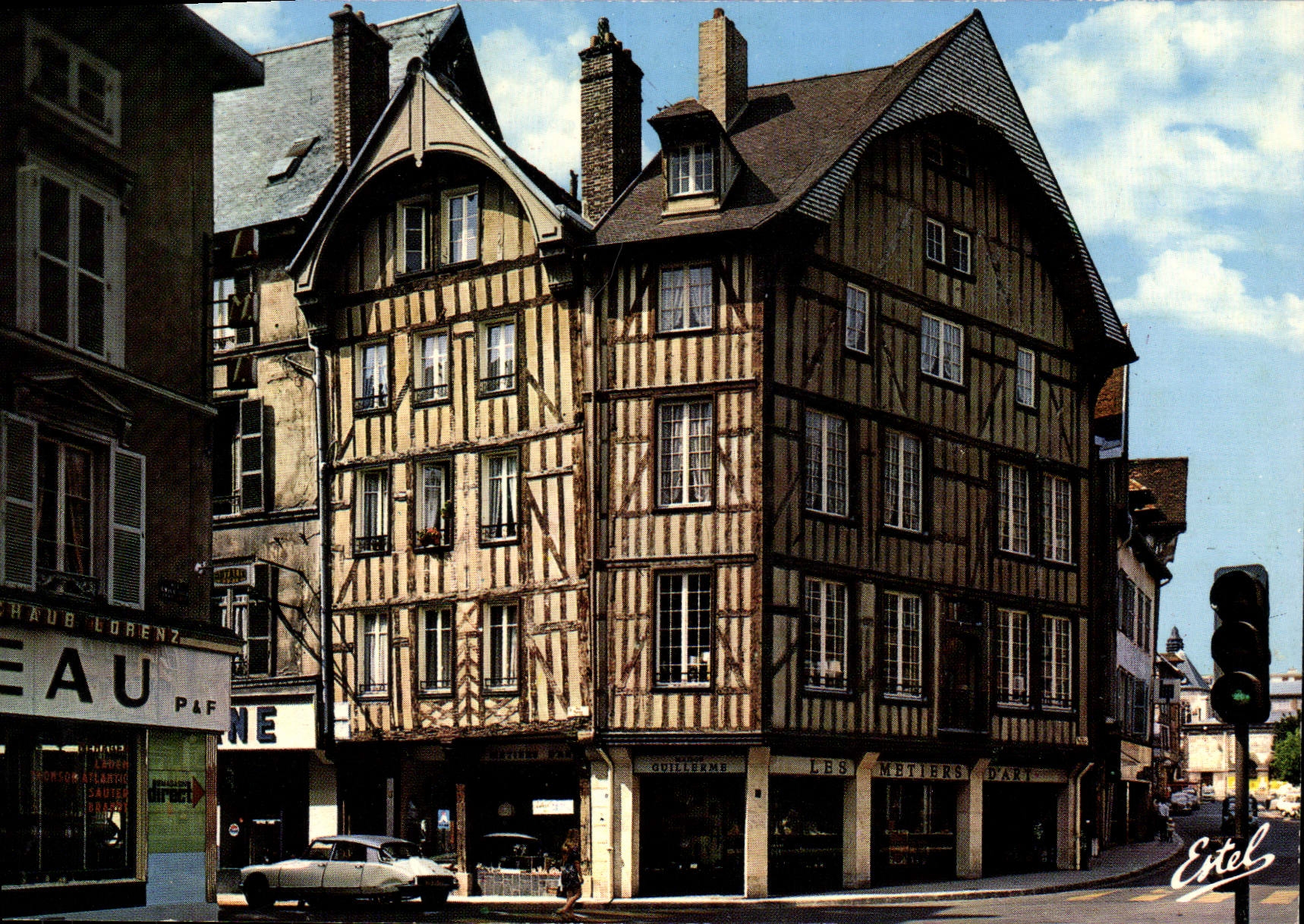 CPM Troyes Aube Capitale de la Champagne Maisons Champenoises Rue E Zola