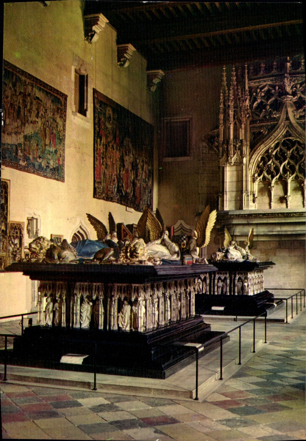 CPM Musee de Dijon Cote d'Or Palais des Ducs de Bourgogne Salle des Garde 