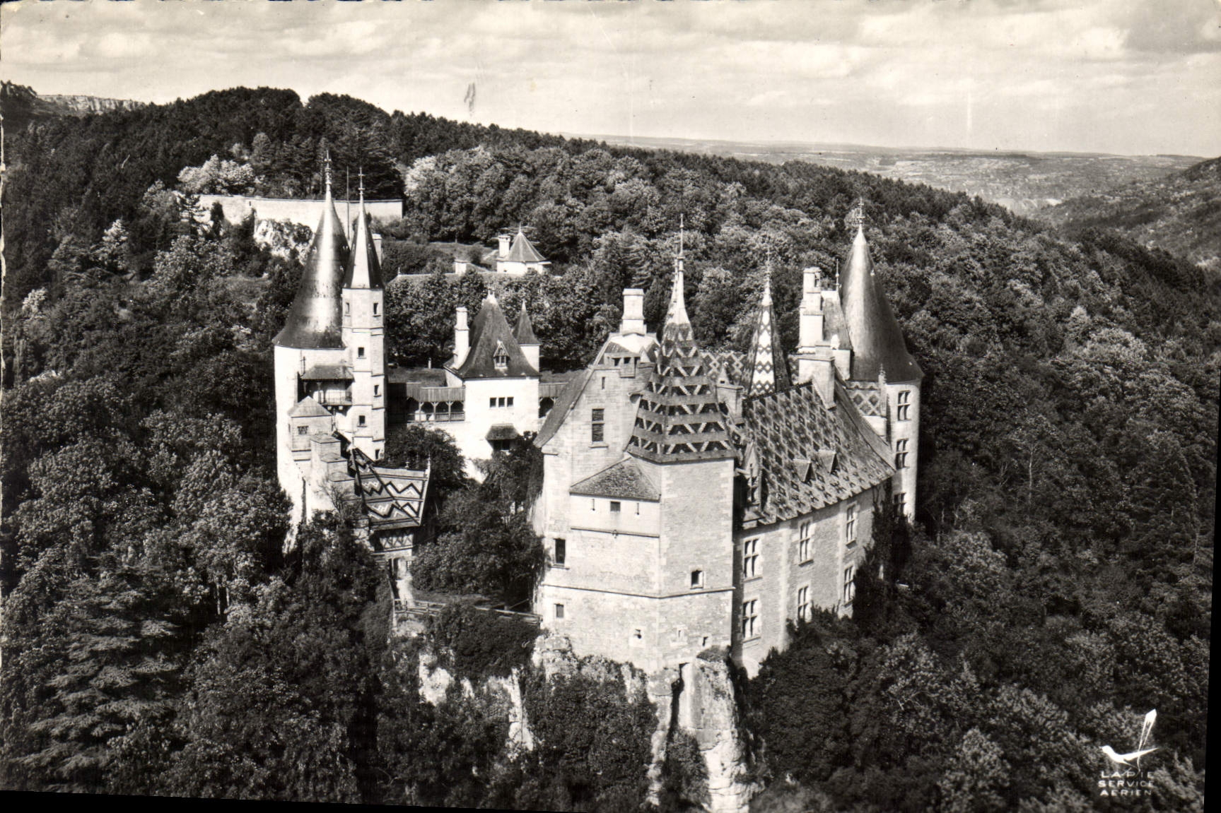 CPM La Rochepot Cote d'Or Le Chateau
