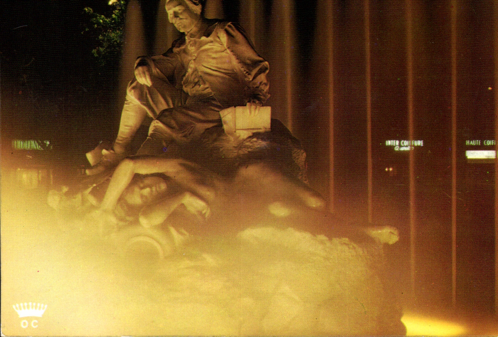 CPM Toulouse Place Wilson Statue de Poete 