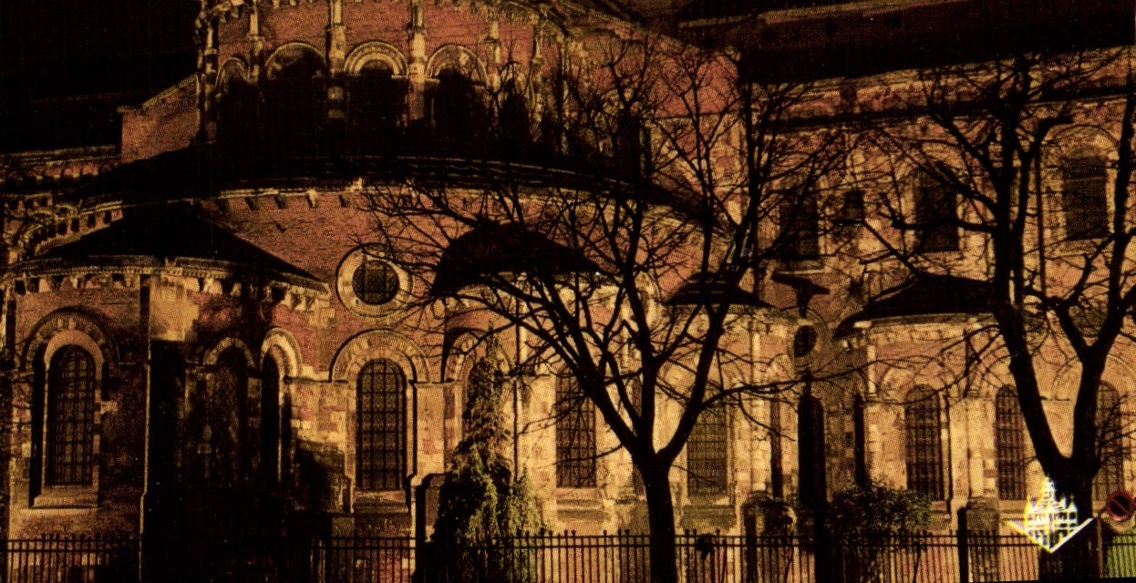 CPM Toulouse La Ville Rose Cite des Violettes Illumination du Clocher de la Basilique Saint Sernin 
