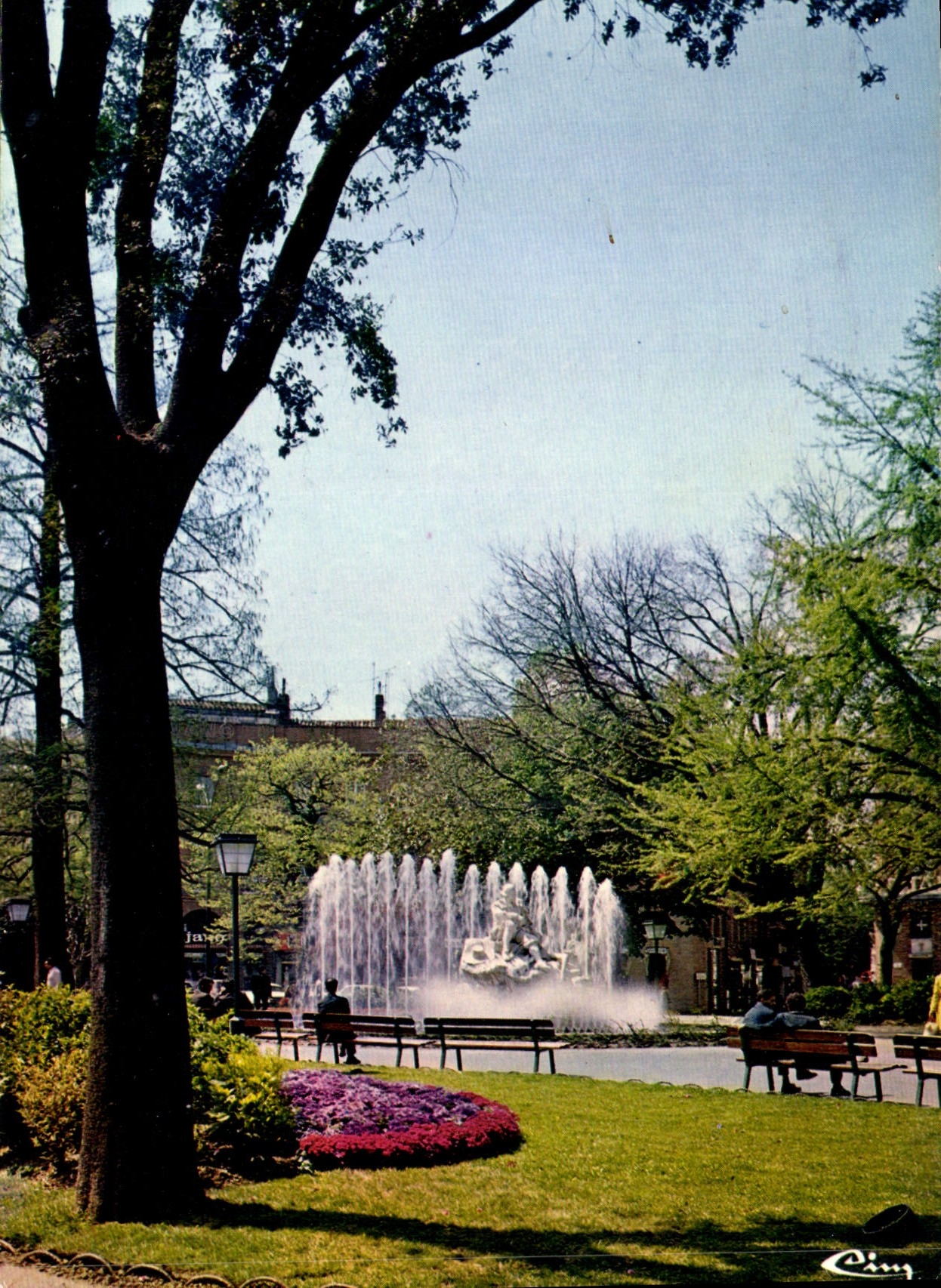 CPM Toulouse Hte Gar Jardin square Wilson 