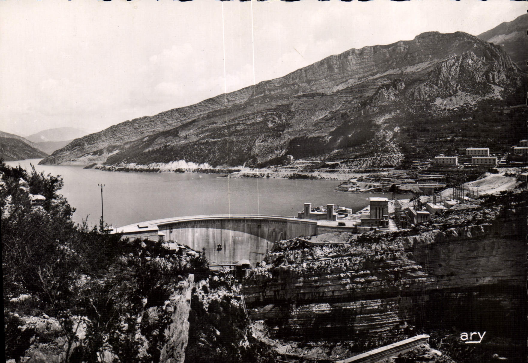 CPM Les Gorges Pittoresque du Verdon Barrage de Castillon et l'Usine 