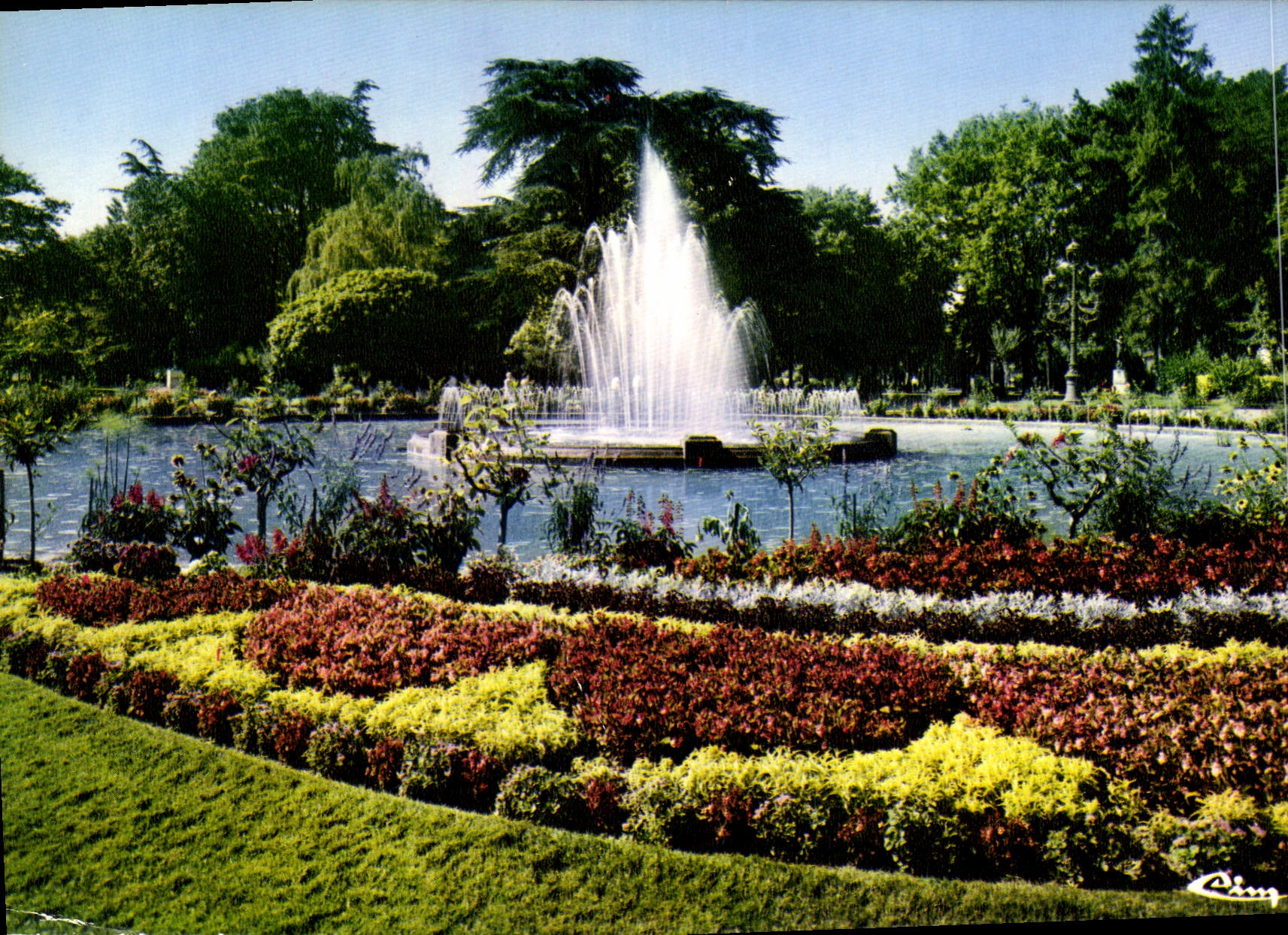 CPM Toulouse Hte Garonne Jardin du Grand Rond 