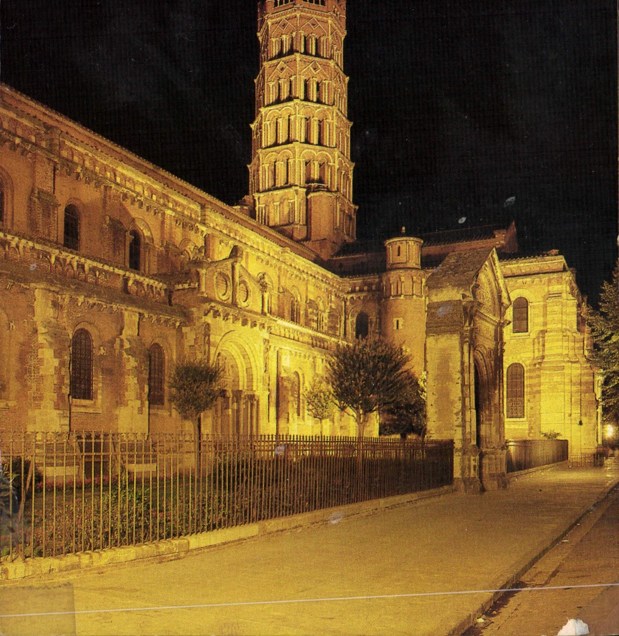 CPM Toulouse Hte Gar La Basilique St Sernin 