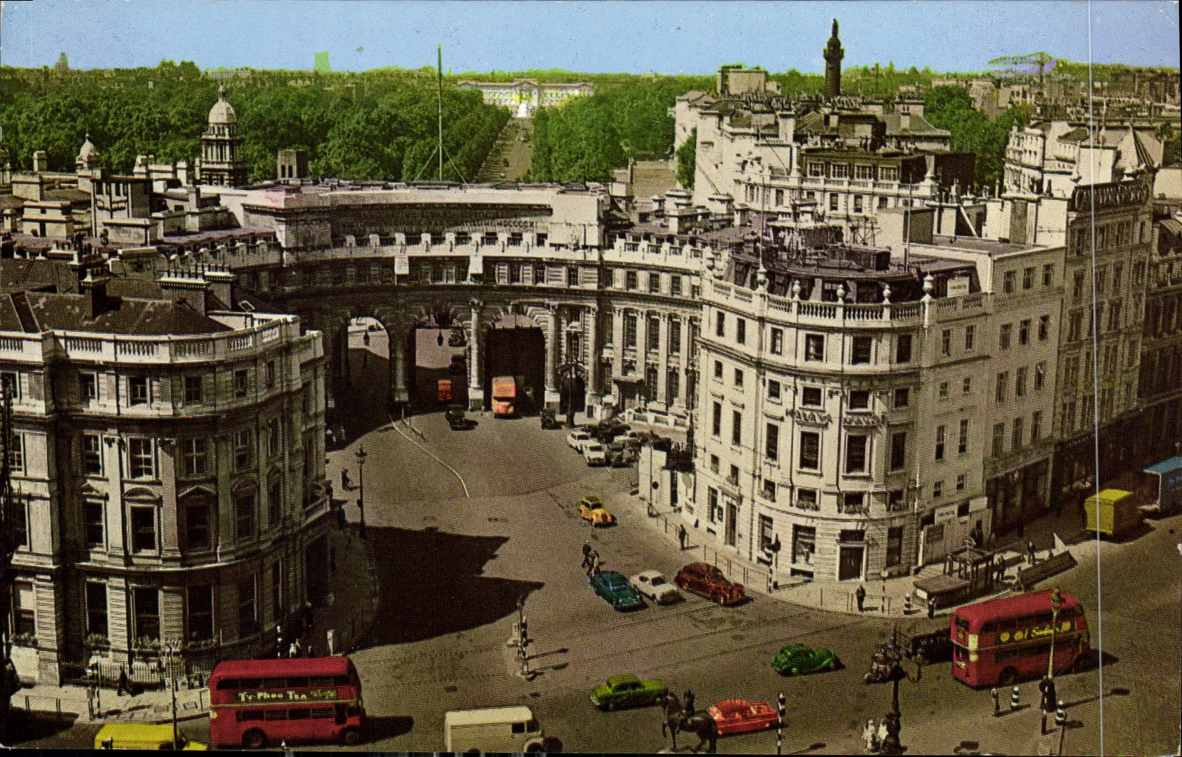 CPM Admiralty Arch and the Mall London