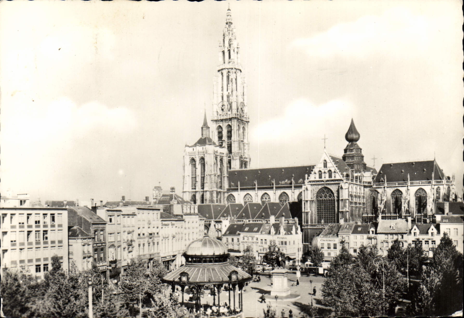 CPM Antwerpen Groenplaats en Hoofdkerk Anvers Place Verte et Cathedrale