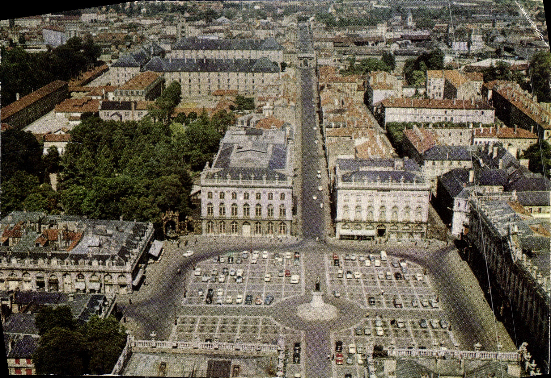 CPM En Avion au dessus de Nancy M et M Place Stanislas 