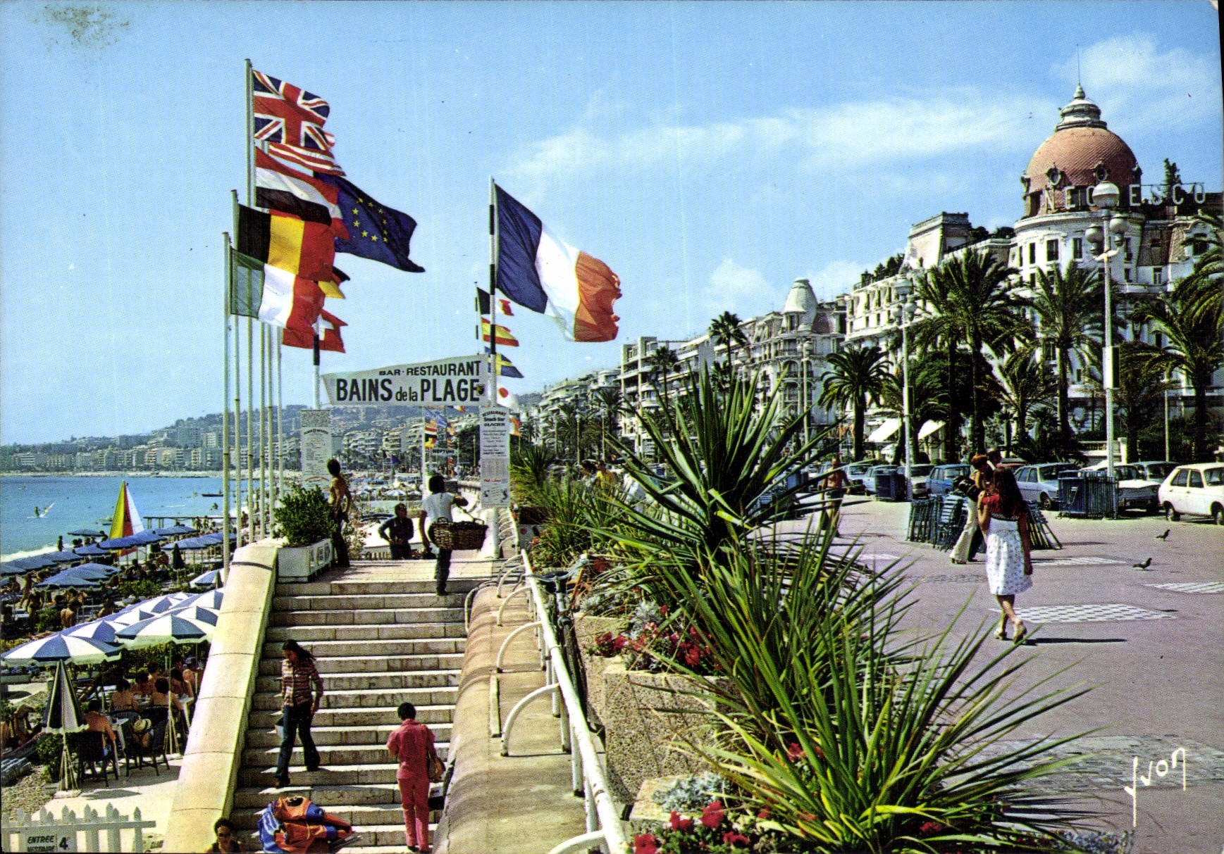 CPM Nice Alpes Maritimes Promenade des Anglais et l'Hotel Negresco