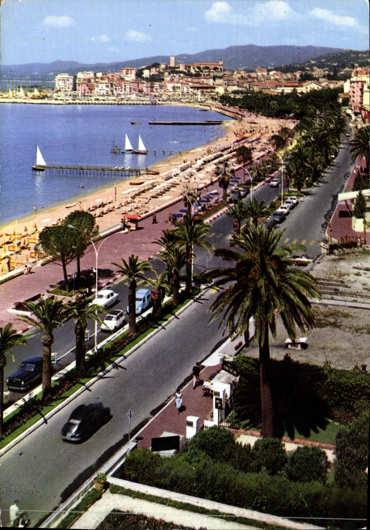 CPM Cannes AM La nouvelle Croisette et le Suquet 