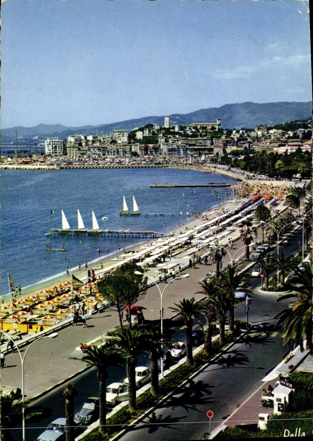 CPM Cannes AM La Promenade de la Croisette et le Suquet