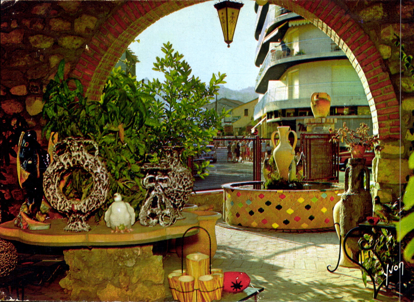 CPM Couleurs et lumiere de France la Cote d'Azur miracle de la nature Vallauris Alpes Maritimes vill