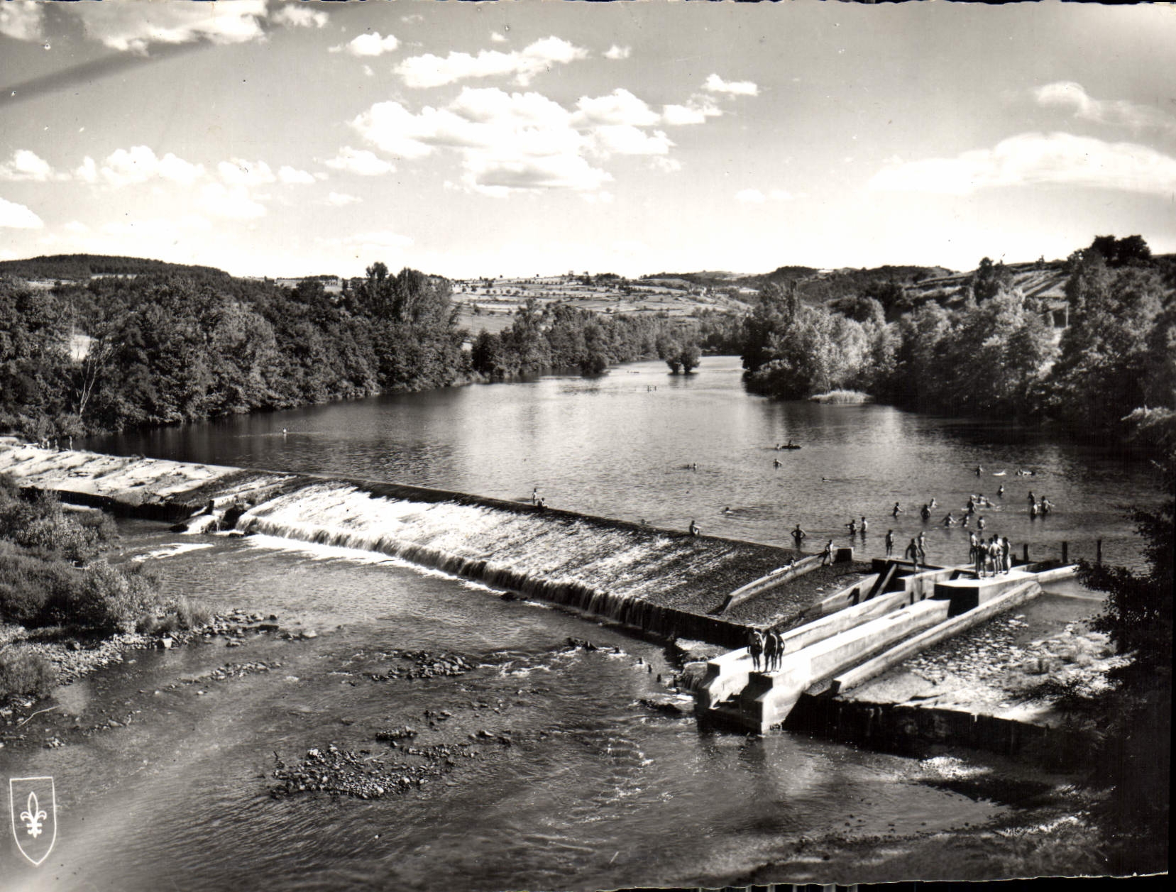 CPM Brioude Haute Loire le Barrage et la Plage