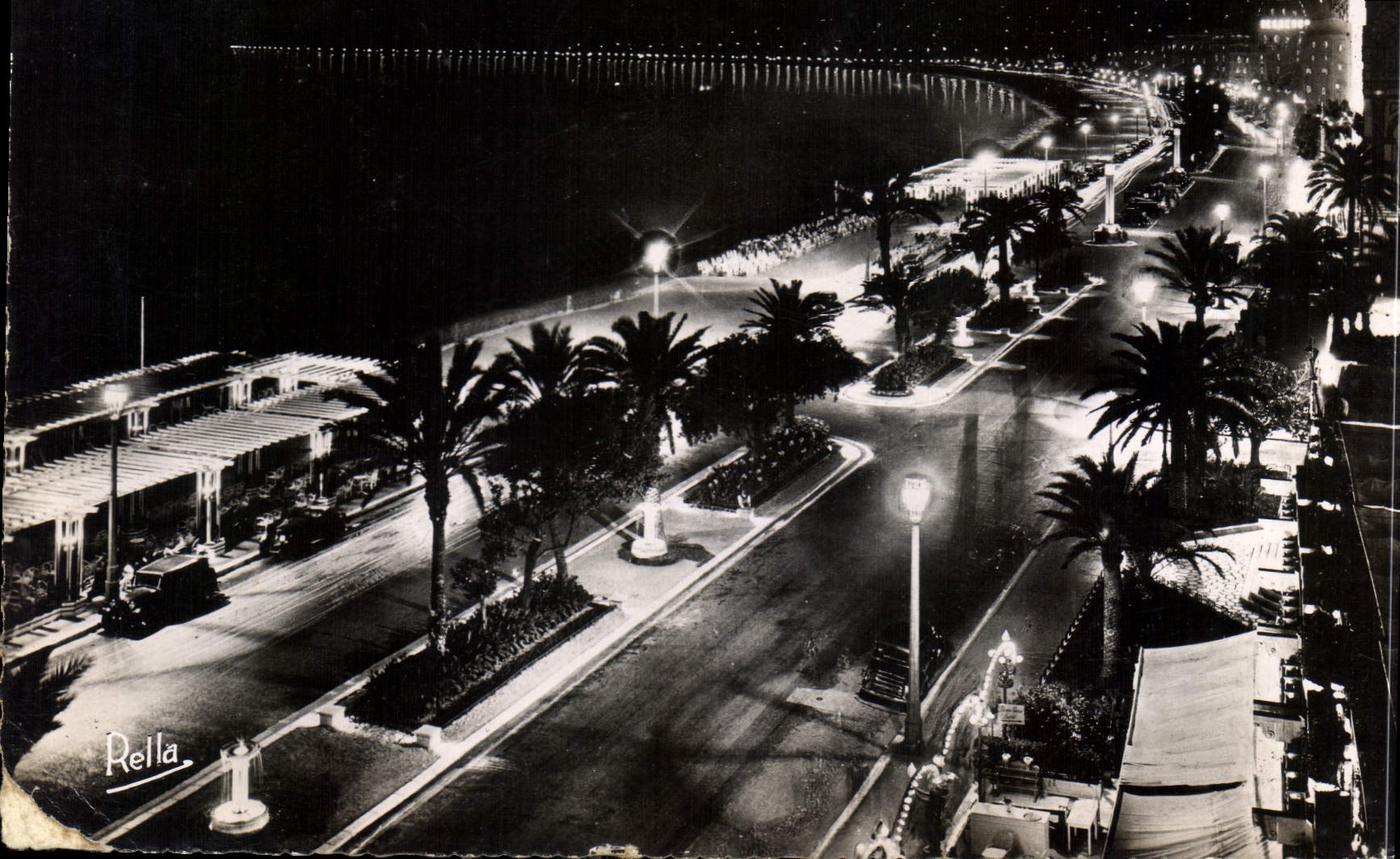 CPM La Cote d'Azur Nice la nuit la promenade des Anglais 