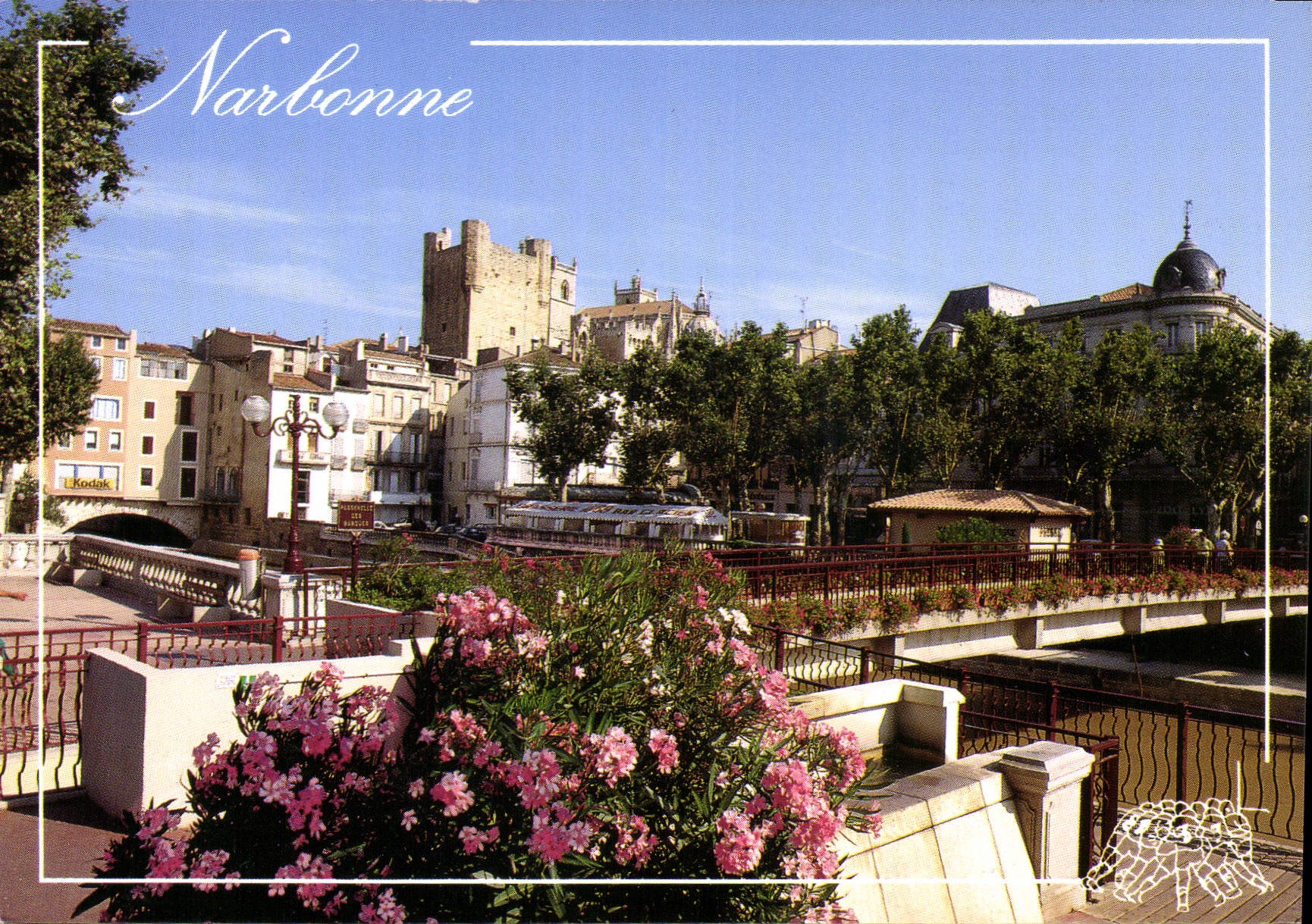 CPM Le Languedoc Narbonne la passerelle des braques sur le canal de la Robine au fond le Donjon Gill