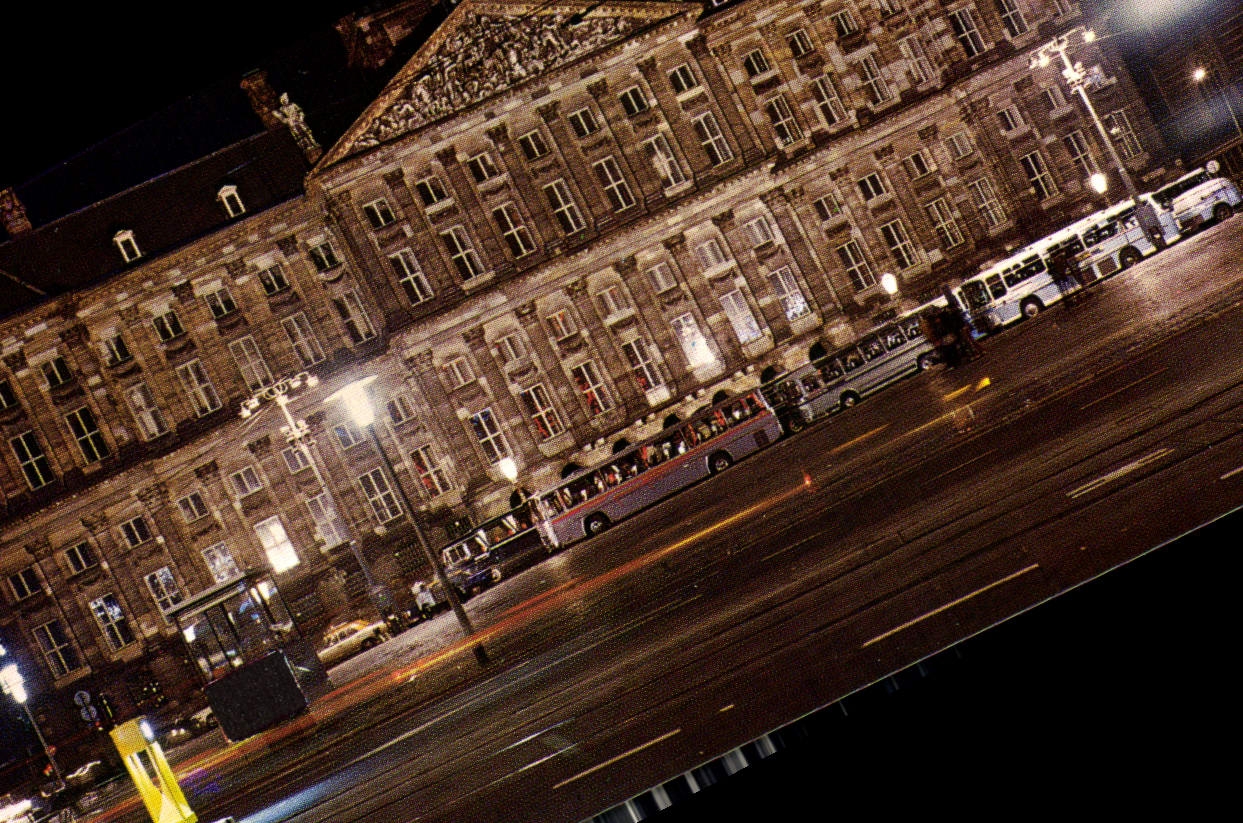 CPM Amsterdam Dam avec Palais Royal 