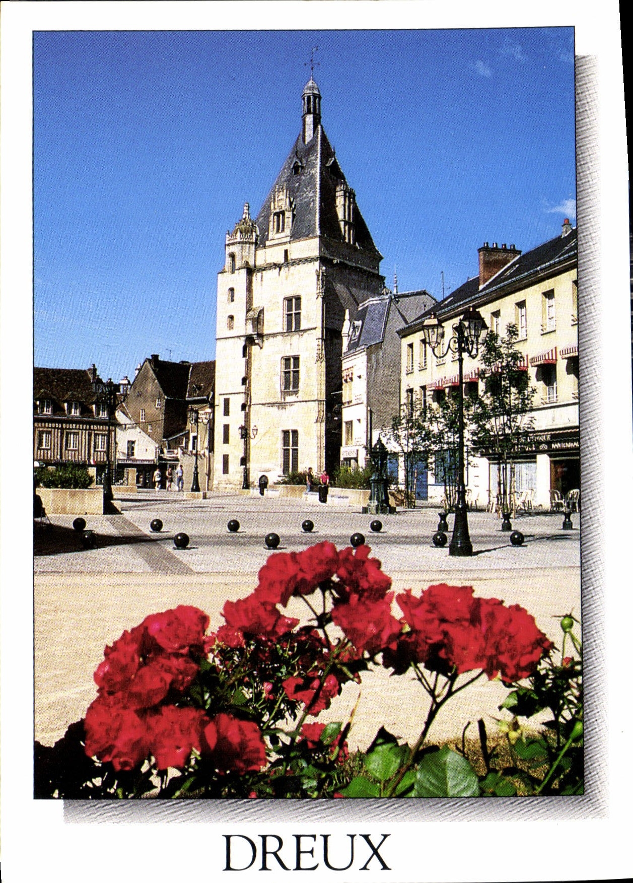 CPM Dreux Eure et loire le Beffroi et la Place Metezeau