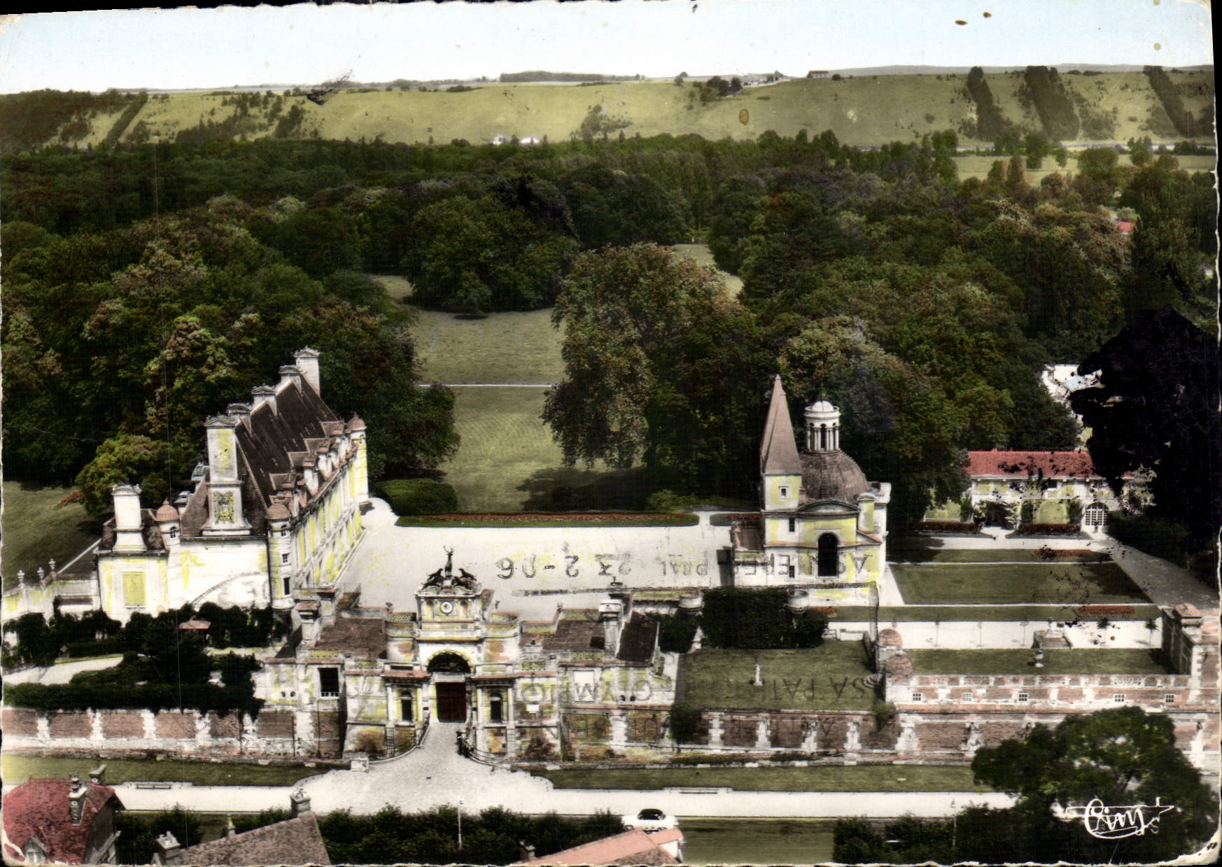 CPM Anet E et L le Chateau porte de Diane vue aerienne 