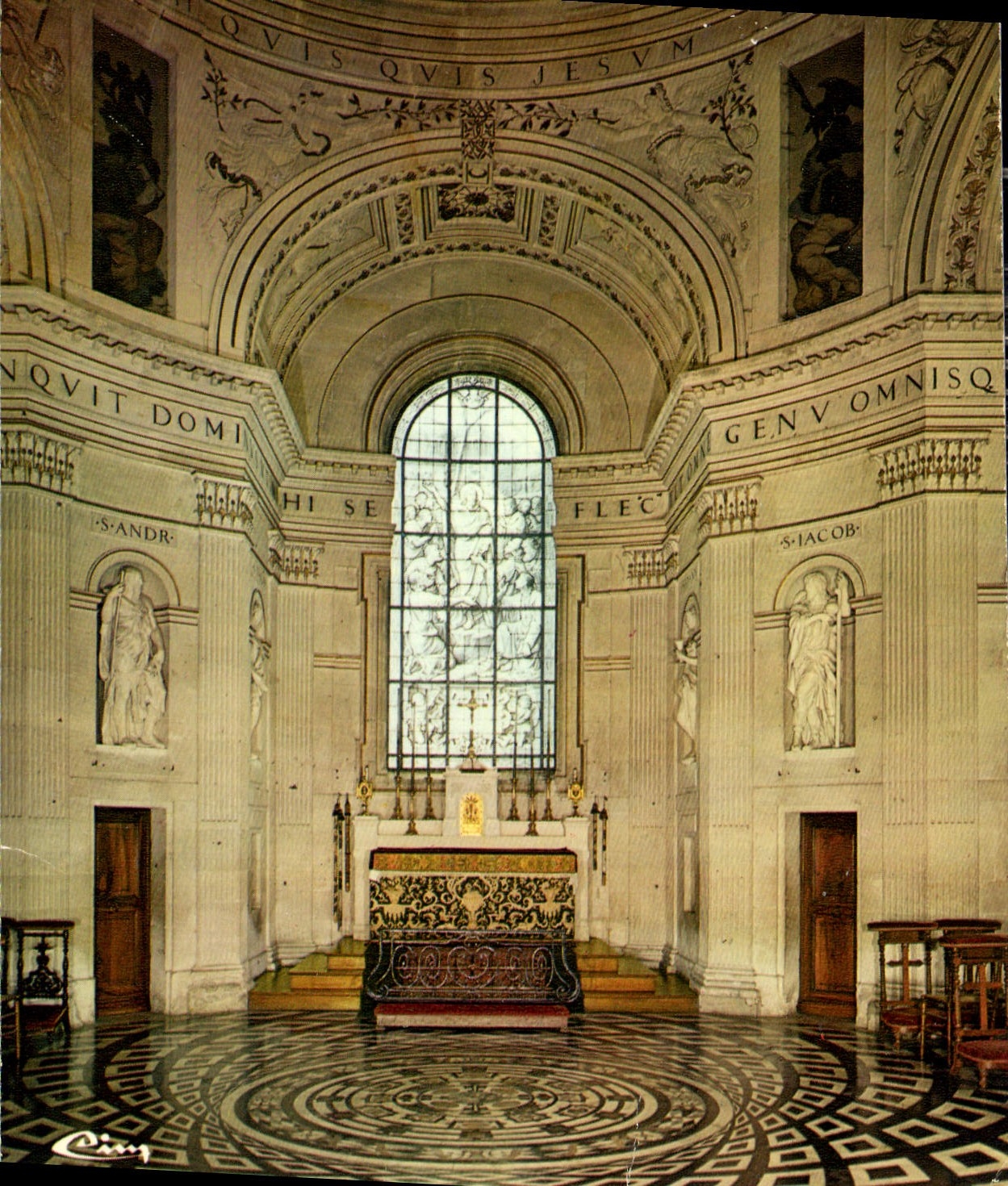 CPM Anet E et L le Chateau Interieur de la Chapelle