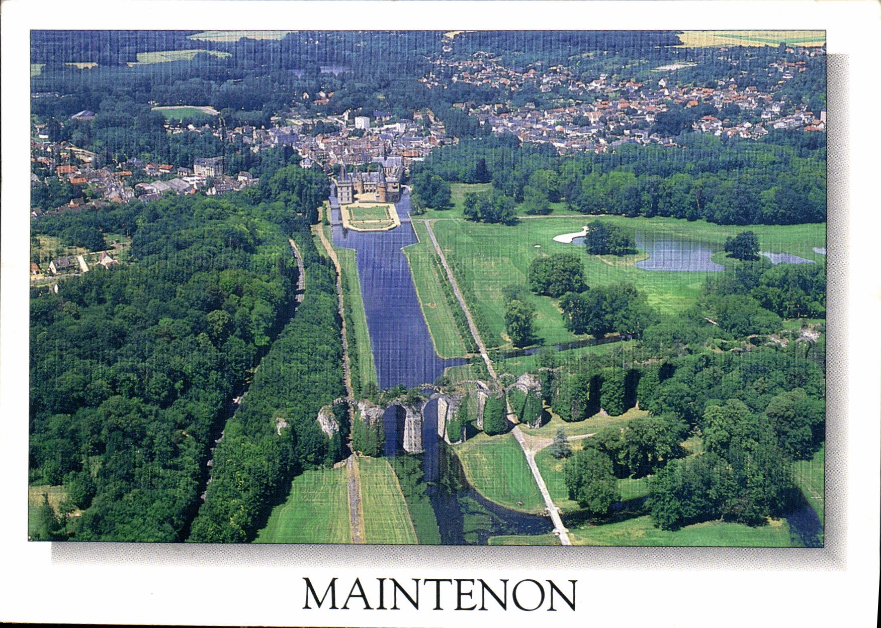 CPM Maintenon Eure et Loir vue generale sur le Chateau et l'aqueduc