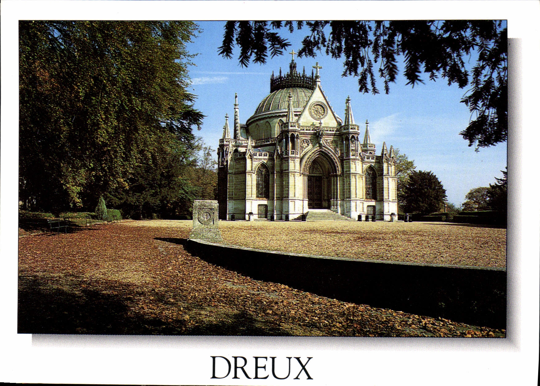 CPM Dreux Eure et Loir la Chapelle Royale 