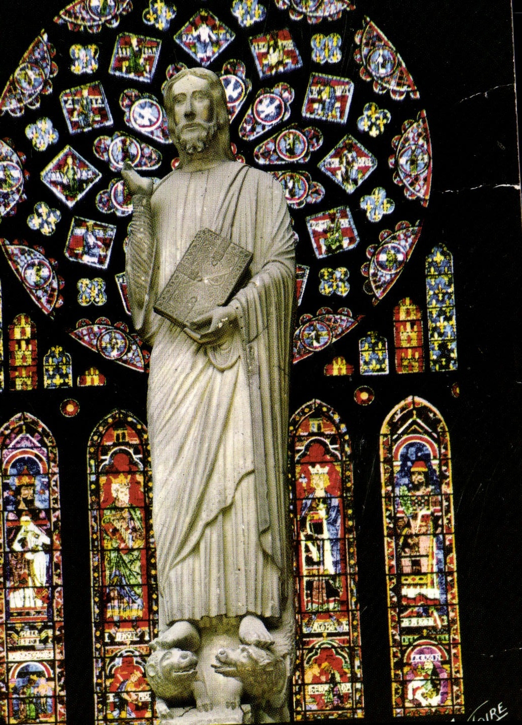 CPM Les Merveilles de Chartres Eure et Loir la Cathedrale XII siecle le Christ Enseignant devant la