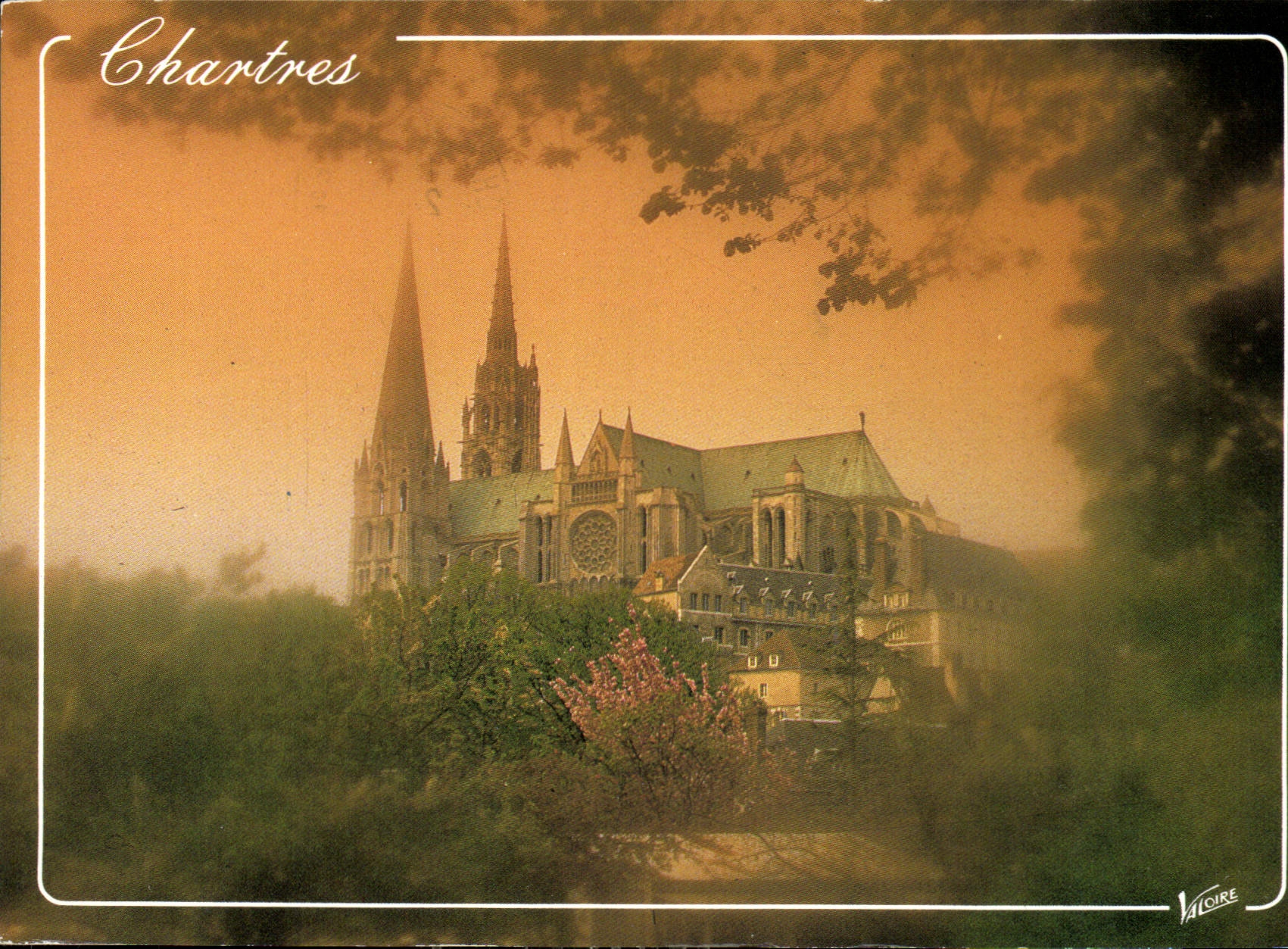 CPM Les Merveilles de Chartres Eure et Loir la Cathedrale XII siecle 