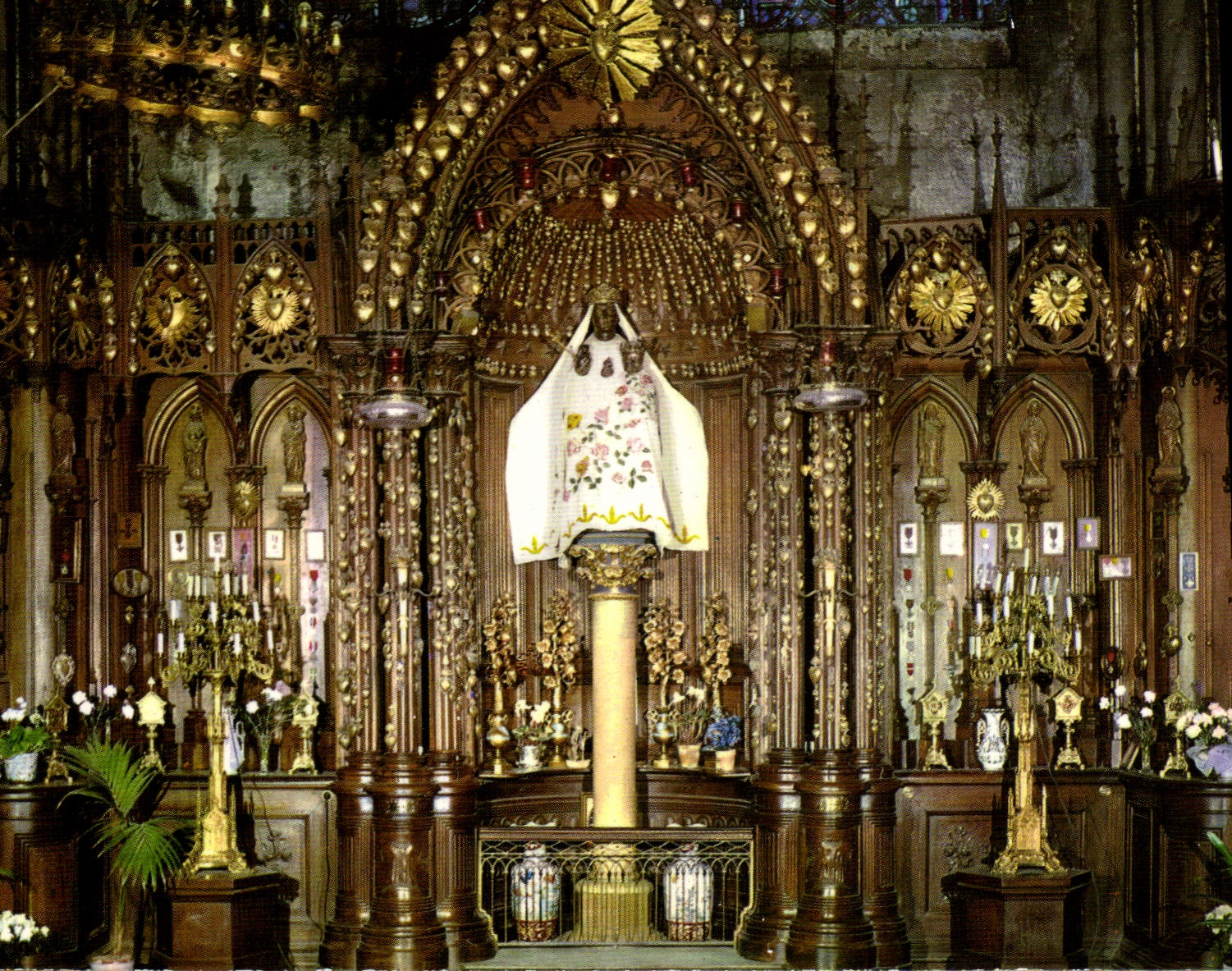 CPM Cathedrale de Chartres la Vierge Noire dite du Pilier 
