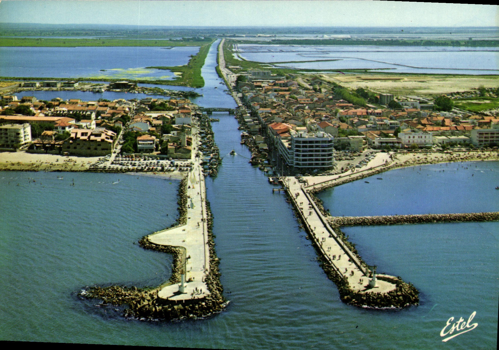 CPM Le Languedoc le Grau du Roi Gard vue aerienne du Chenal