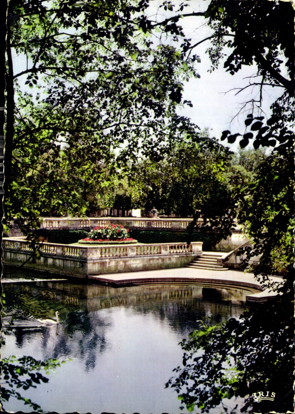 CPM Reflets de Provence Nimes Gard les Jardins de la fontaine XVIII siecle 