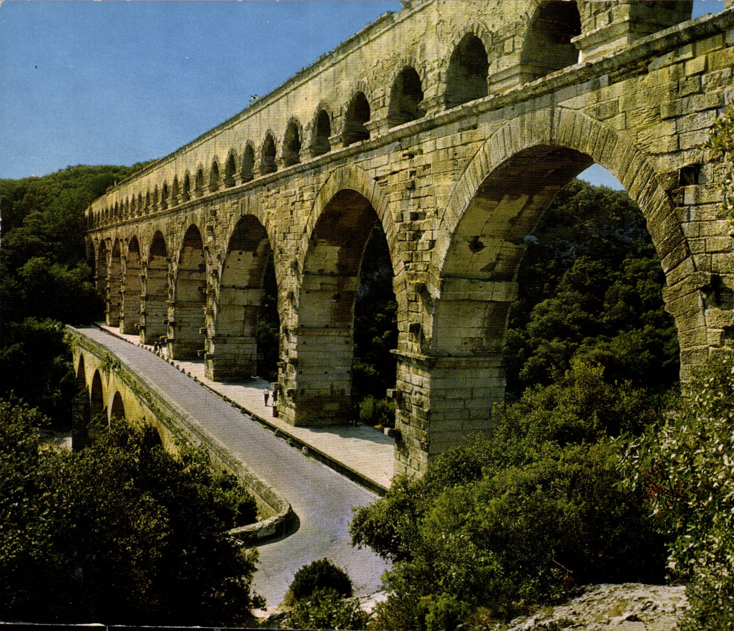CPM En pays romain Le pont du Gard