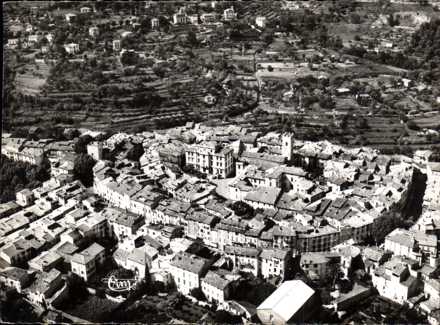 CPM Vence A M vue generale aerienne 