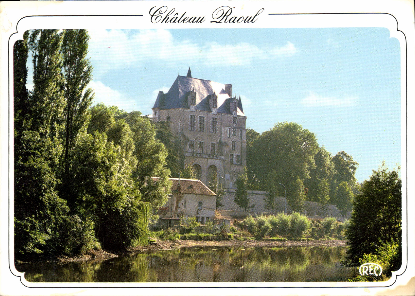 CPM Chateauroux Indre le Chateau Raoul les bords de l'Indre