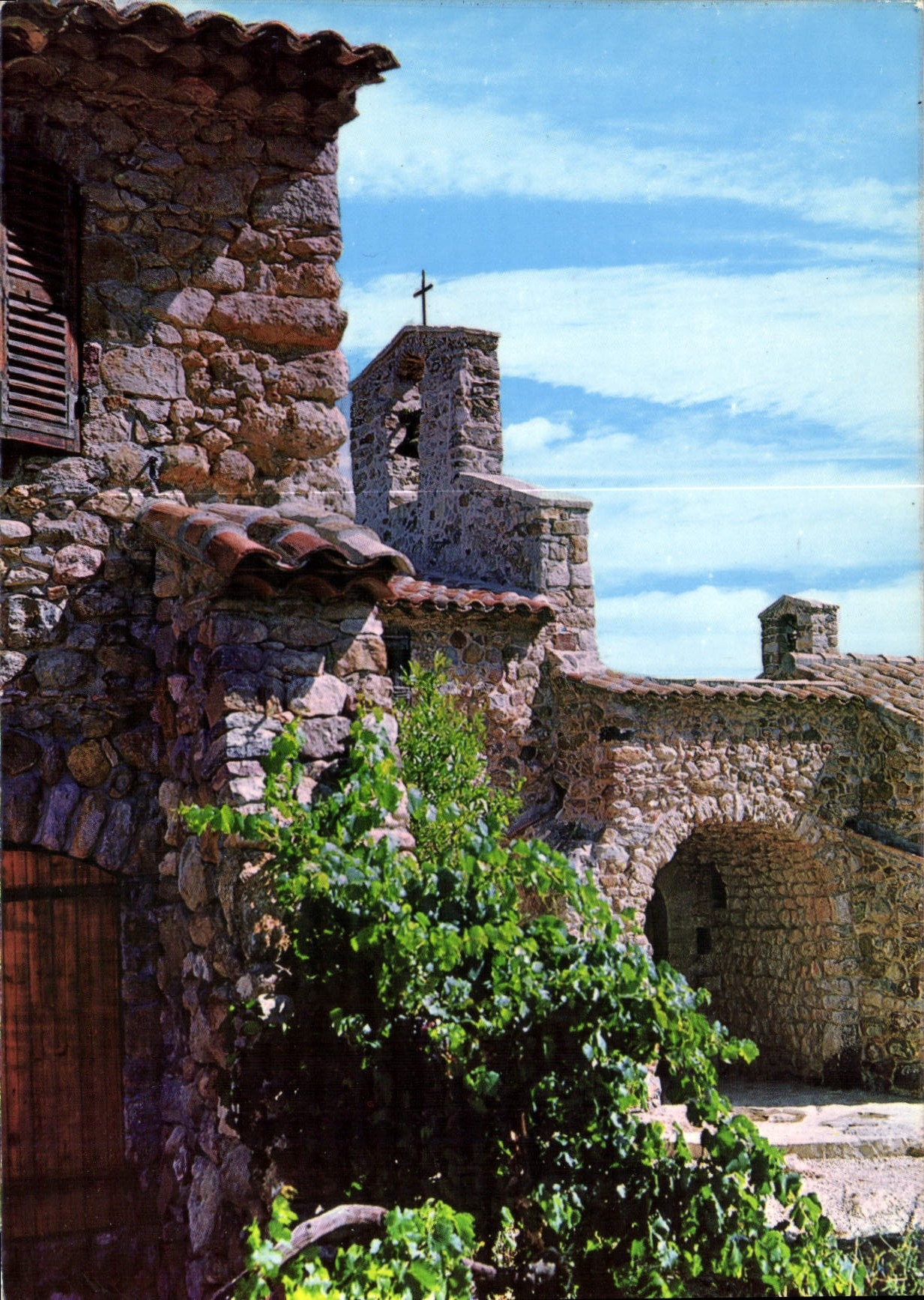 CPM Charmes et soleil de la cote d'Azur Chapelle Provencale 