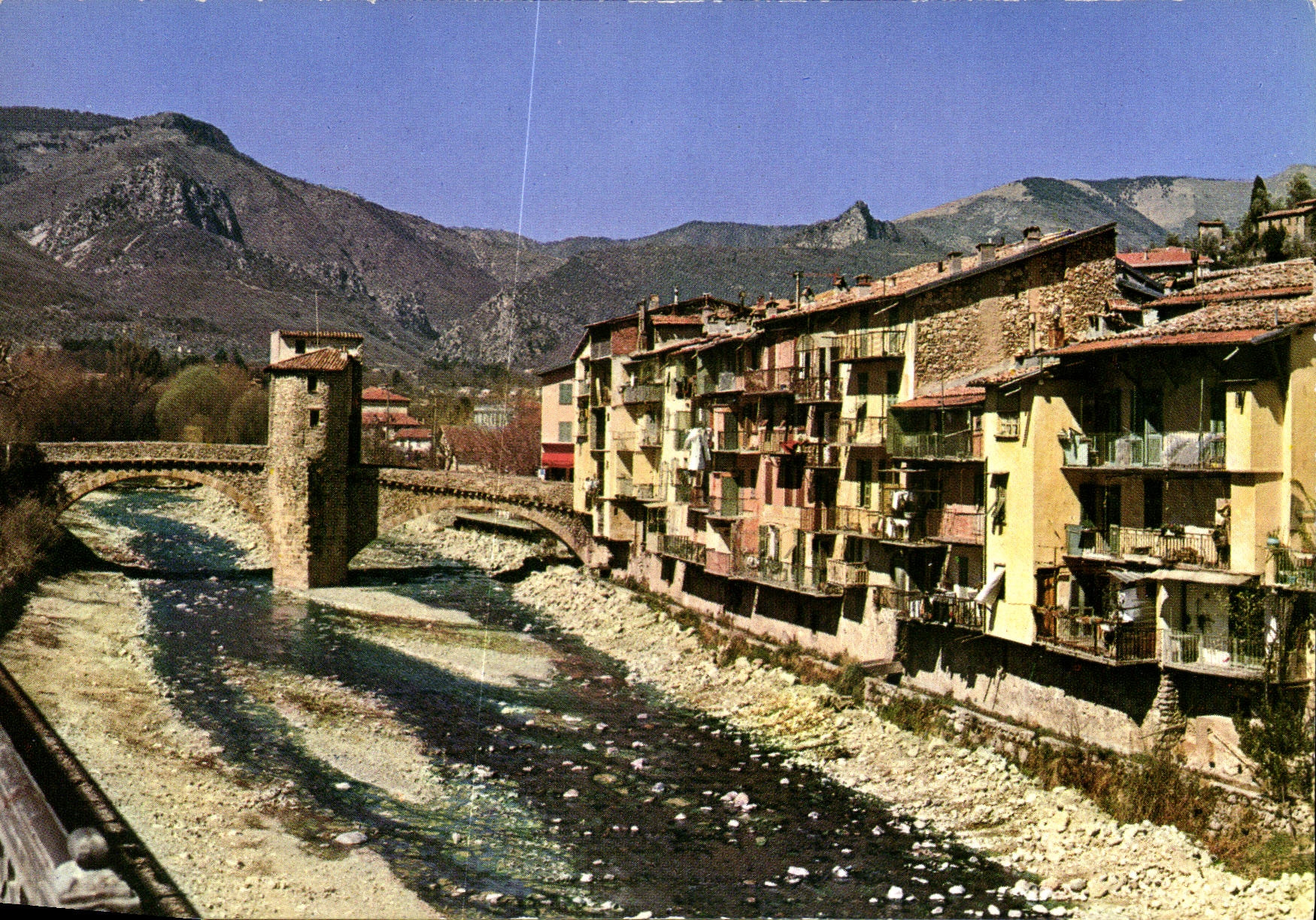 CPM Environs de Menton A M Sospel le vieux pont sur la Bevera et vue generale 