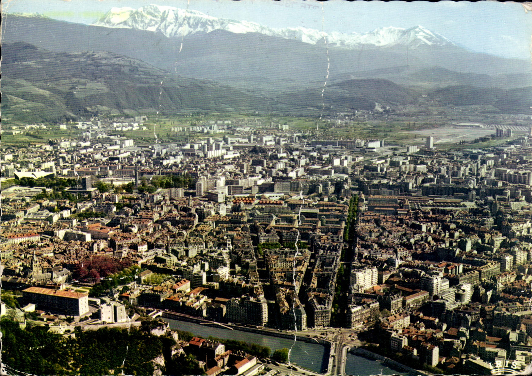 CPM Grenoble Ville Olympique Vue aerienne de l'entree nord de la Ville 