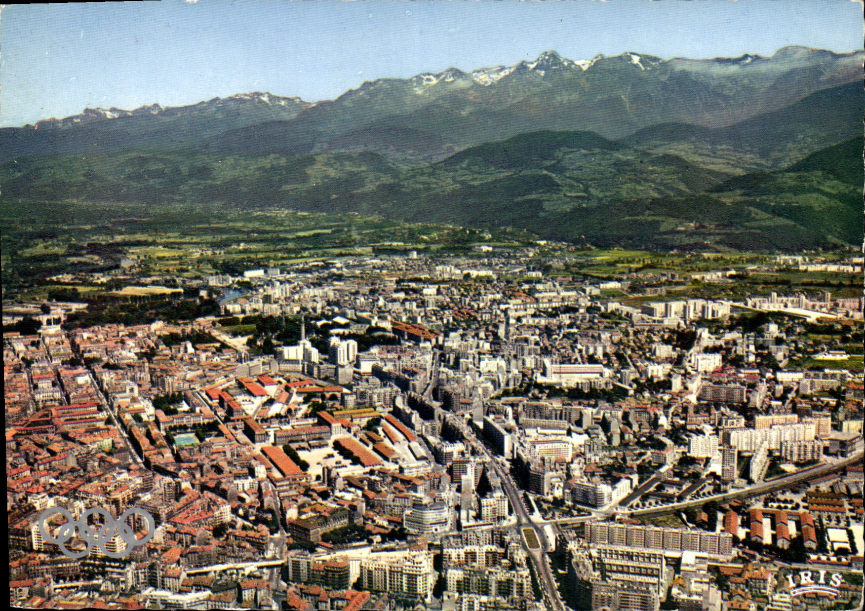 CPM Grenoble Ville Olympique Vue generale aerienne la Chaine de Belledonne 
