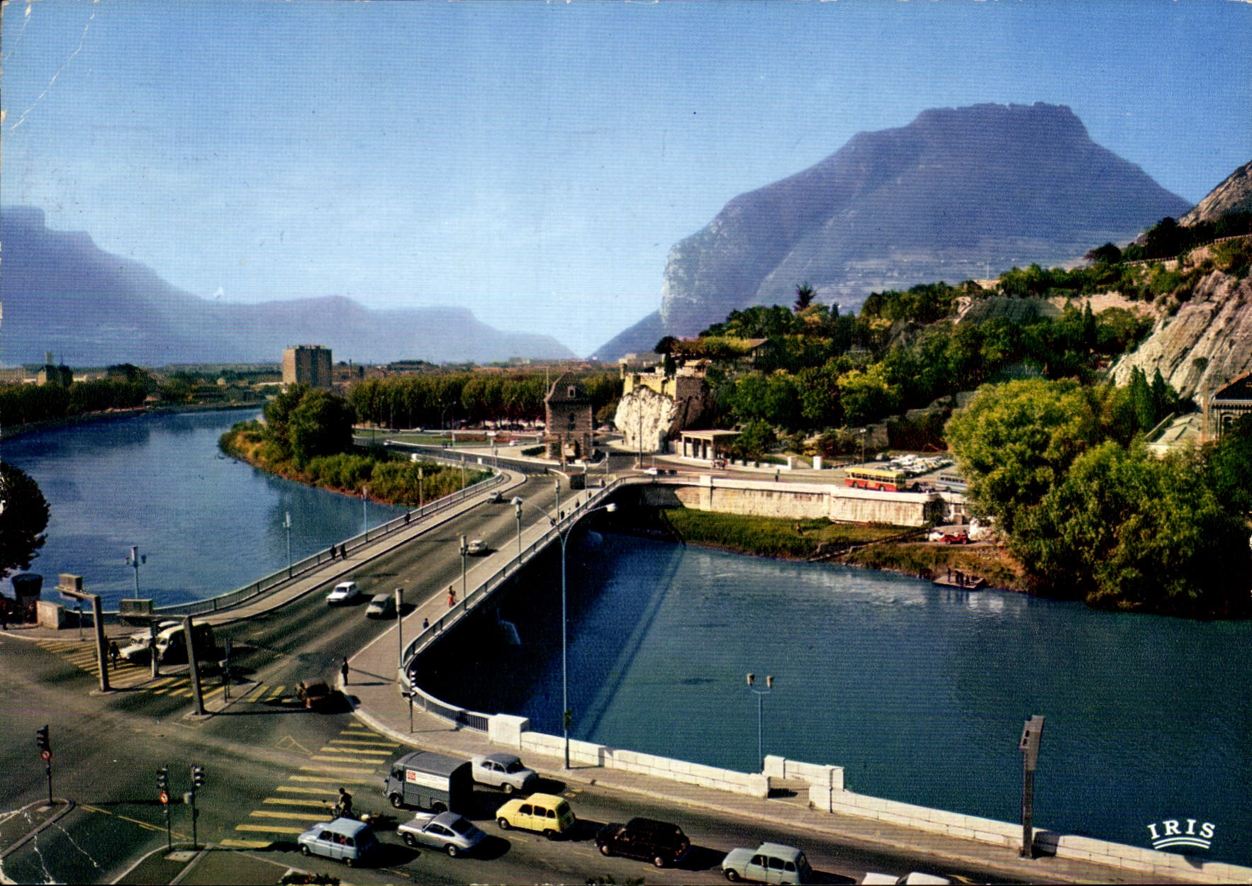 CPM Grenoble ville olympique Place de la Bastille L'Isere et le Pont de la Porte de France le Casque