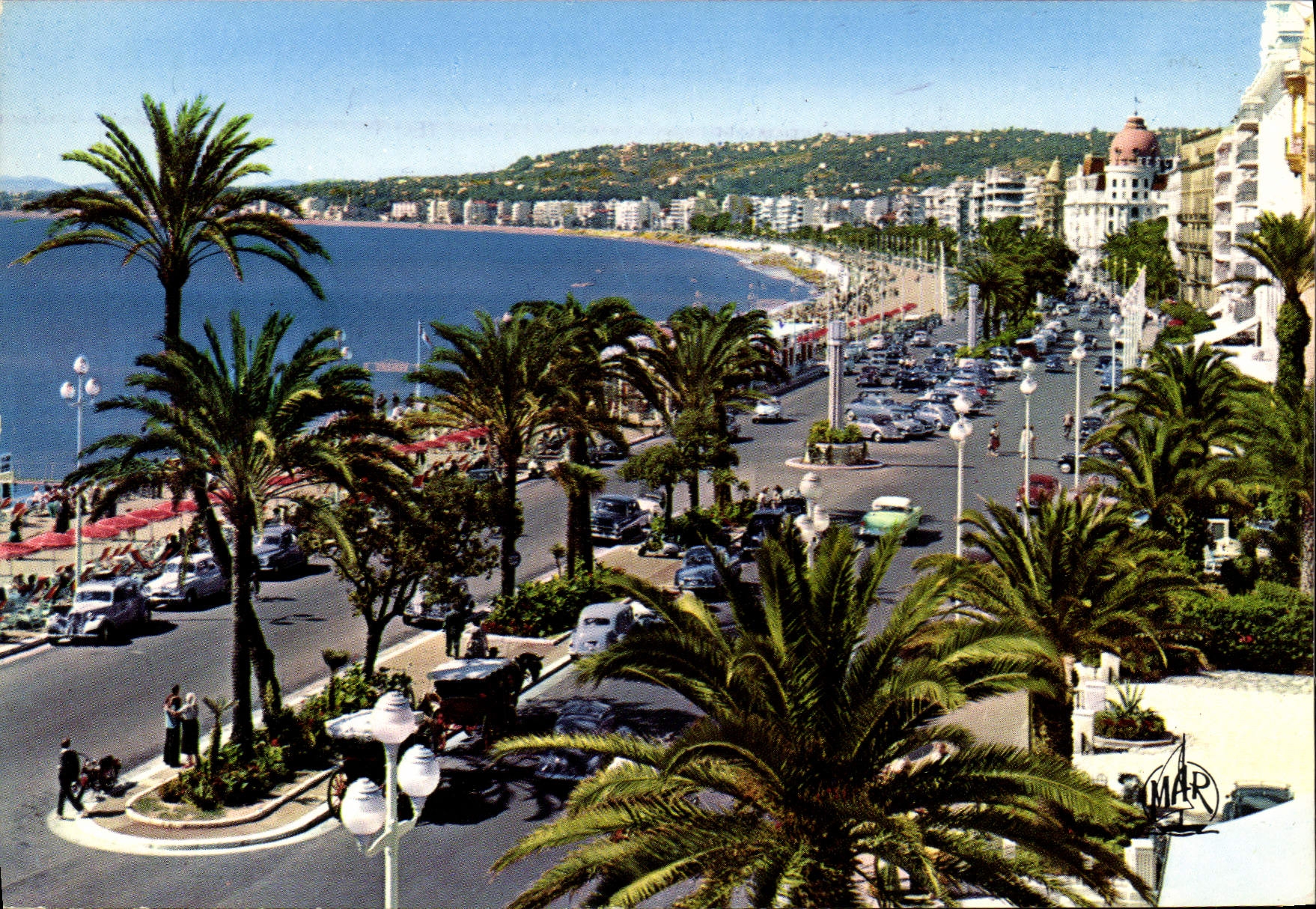 CPM La Cote d'Azur Cannes La Promenade des Anglais