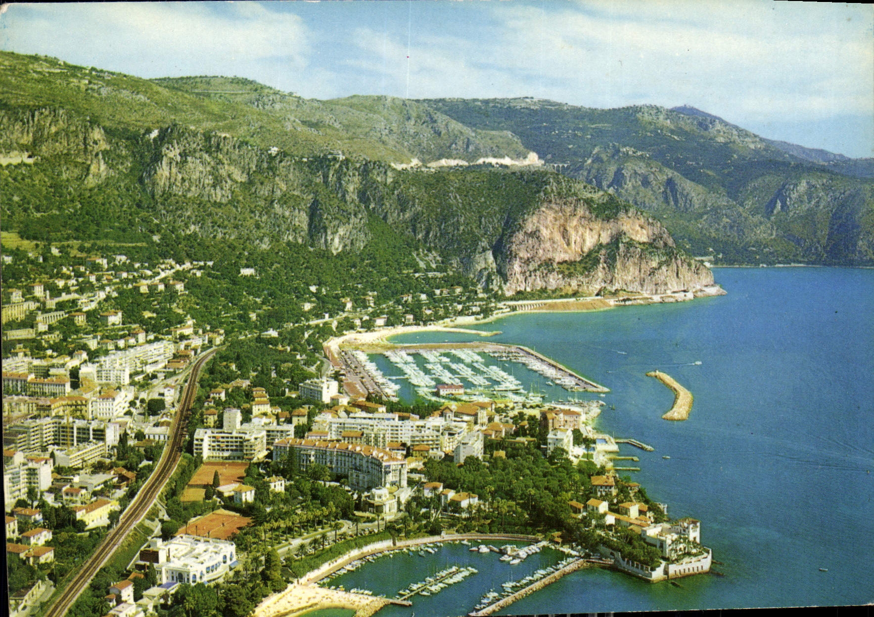 CPM Beaulieu Cote d'Azur French Riviera Vue generale aerienne