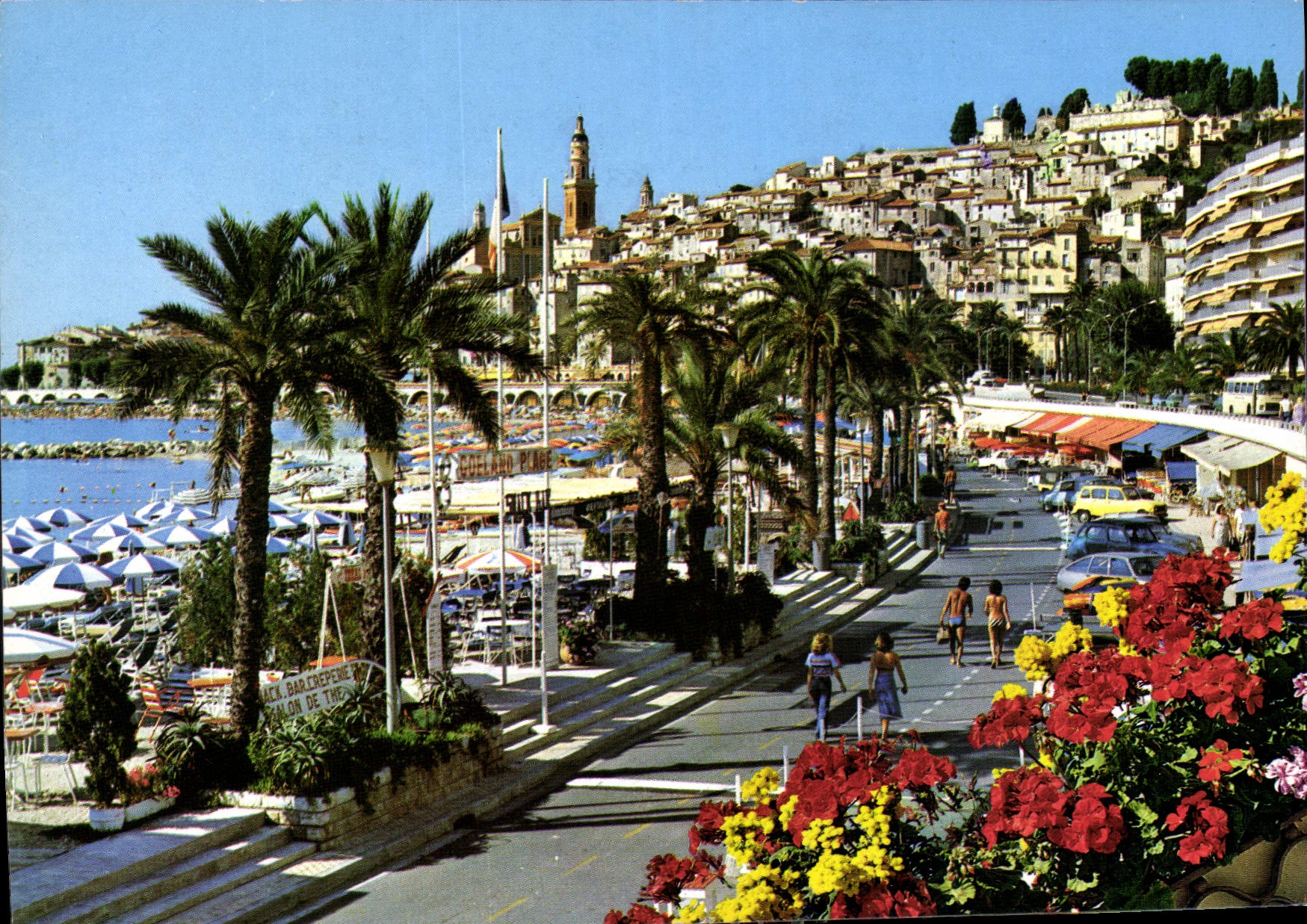 CPM Cote d'Azur Menton La Promenade les plages et la vieille ville 