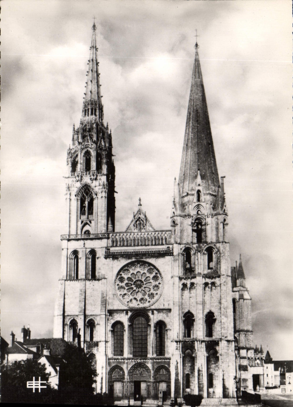 CPM Chartres Eure et Loir La Cathedrale 