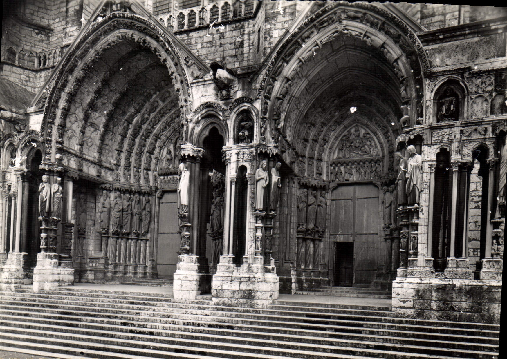 CPM Chartres Porche Nord 