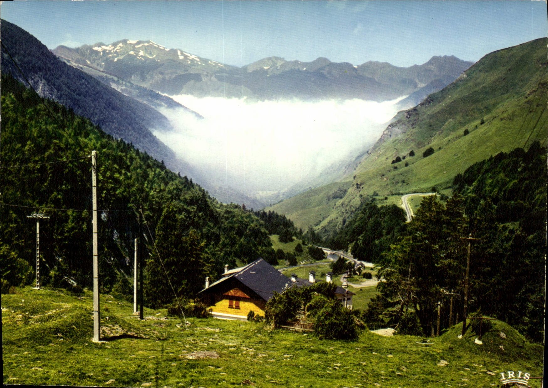 CPM Les Pyrenees Gourette Vue prise sur la Vallee et la Mer de Nuages